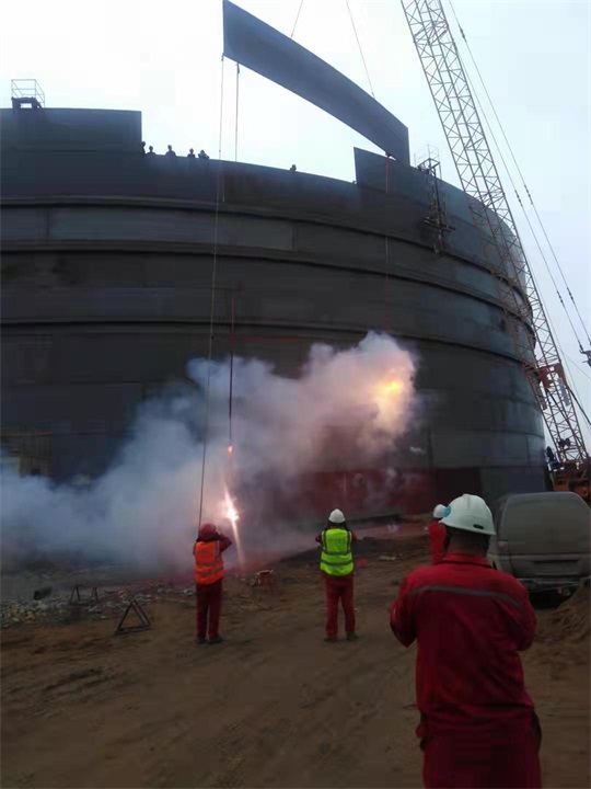 2021.10.9 日照胜利油建项目艾科申承接的八台储备油罐主体全部完工.jpg